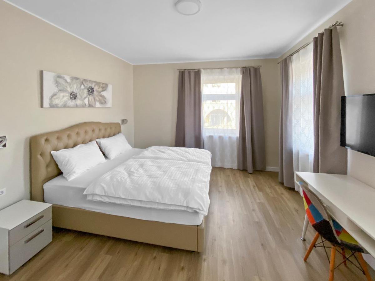 Toscanina Garni Hotel دوبروفو المظهر الخارجي الصورة