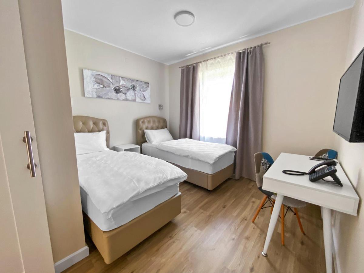 Toscanina Garni Hotel دوبروفو المظهر الخارجي الصورة